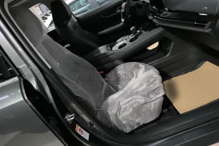 Used CHANGAN UNI-K iDD 2023 Zhidian iDD 1.5T 135km Smart & Fun Model Right Front Seat