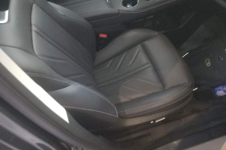 Used CHANGAN UNI-K iDD 2023 Zhidian iDD 1.5T 135km Smart & Fun Model Right Front Seat