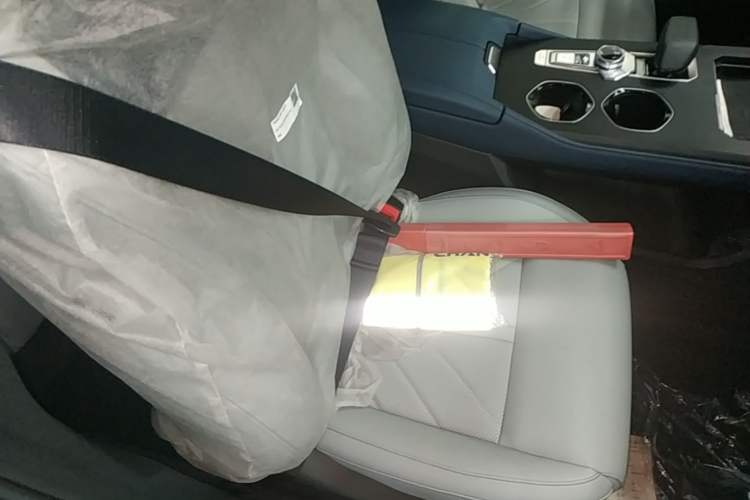 Used CHANGAN UNI-K iDD 2023 Zhidian iDD 1.5T 135km Smart & Fun Model Right Front Seat