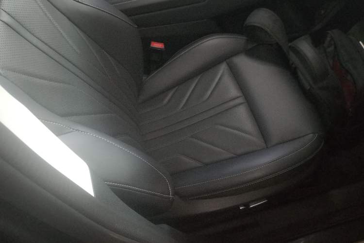 Used CHANGAN UNI-K iDD 2023 Zhidian iDD 1.5T 135km Smart & Fun Model Right Front Seat