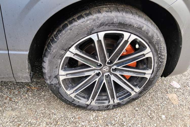Used CHANGAN UNI-K iDD 2023 Smart Electric iDD 1.5T 135km Smart Leading Model Right Front Wheel Hub