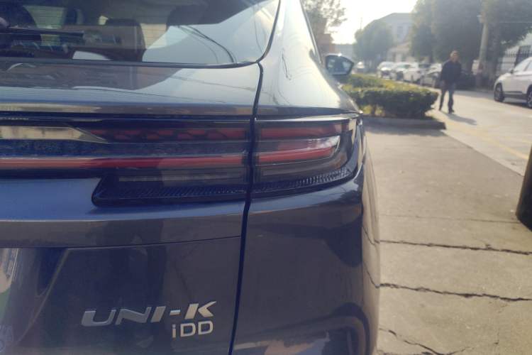 Used CHANGAN UNI-K iDD 2023 Smart Electric iDD 1.5T 135km Smart Leading Model Right Rear Taillight