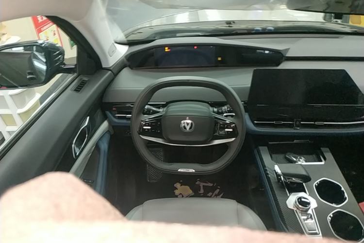 Used CHANGAN UNI-K iDD 2023 Zhidian iDD 1.5T 135km Smart & Fun Model Steering Wheel