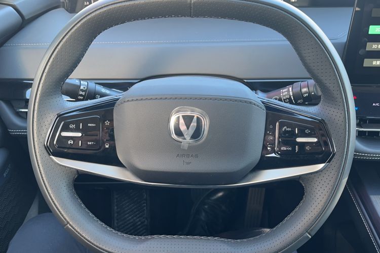 Used CHANGAN UNI-K iDD 2023 Zhidian iDD 1.5T 135km Smart & Fun Model Steering Wheel