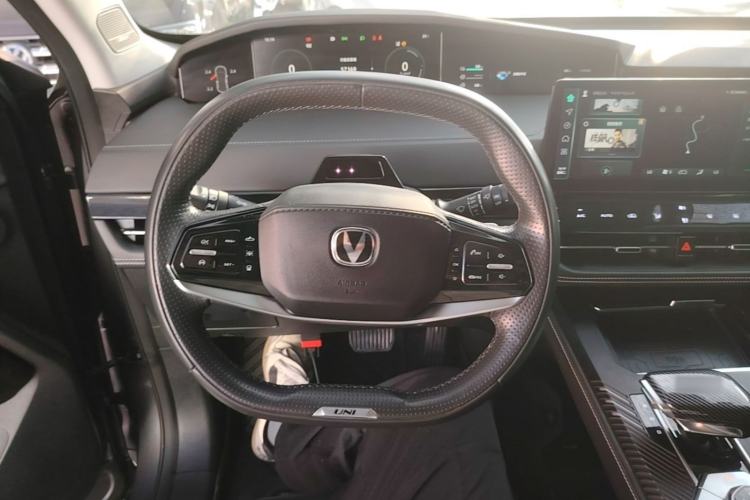 Used CHANGAN UNI-K iDD 2023 Smart Electric iDD 1.5T 135km Smart Leading Model Steering Wheel