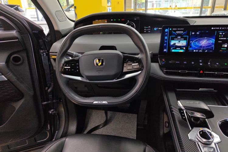 Used CHANGAN UNI-K iDD 2023 Smart Electric iDD 1.5T 135km Smart Leading Model Steering Wheel
