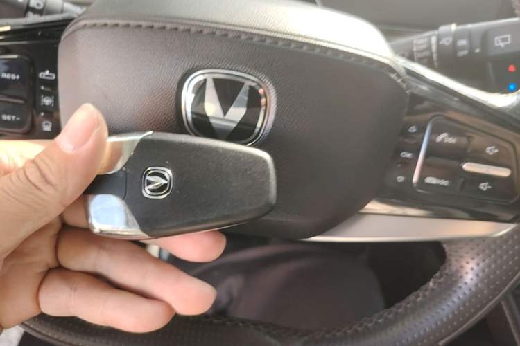 Used CHANGAN UNI-K iDD 2023 Smart Electric iDD 1.5T 135km Smart Leading Model Vehicle Key