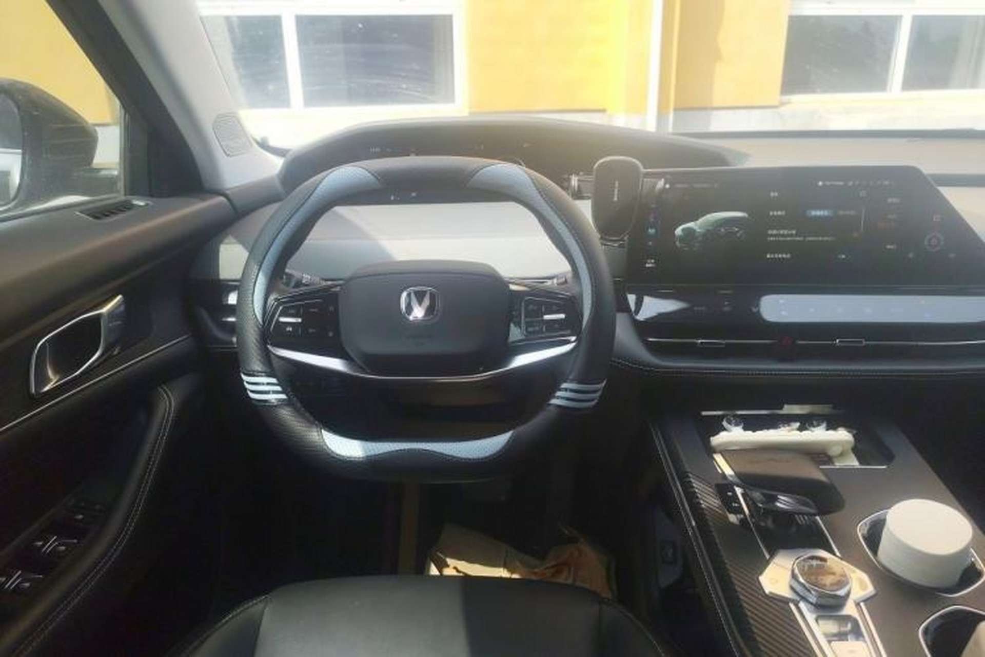 Used CHANGAN UNI-K iDD 2023 Zhidian iDD 1.5T 135km Smart & Fun Model Steering Wheel