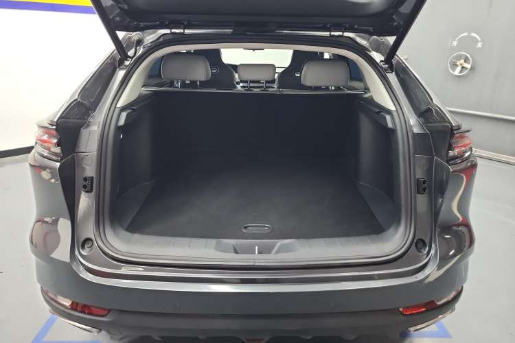 Used CHANGAN UNI-K iDD 2023 Smart Electric iDD 1.5T 135km Smart Leading Model Trunk