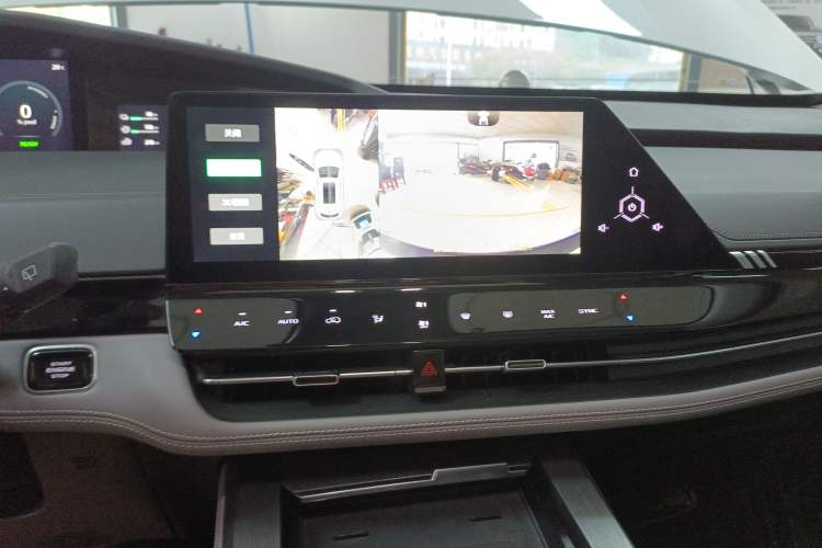 Used CHANGAN UNI-K iDD 2023 Zhidian iDD 1.5T 135km Smart & Fun Model Audio And AC Panel