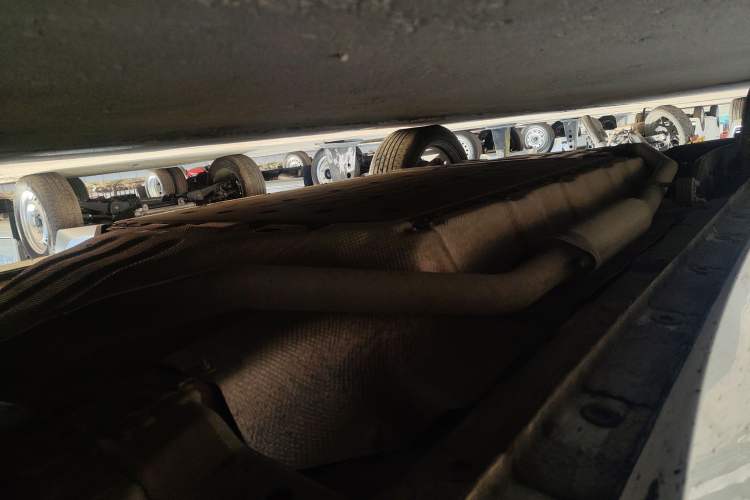 Used CHANGAN UNI-K iDD 2023 Smart Electric iDD 1.5T 135km Smart Leading Model Chassis Front Right