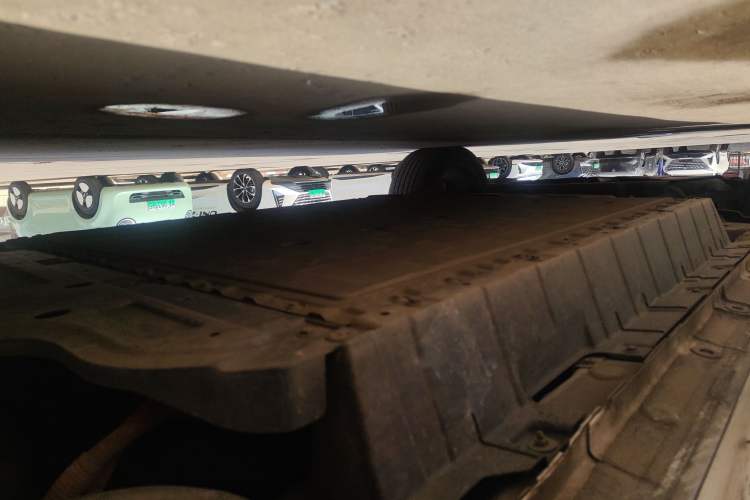 Used CHANGAN UNI-K iDD 2023 Smart Electric iDD 1.5T 135km Smart Leading Model Chassis Rear Left