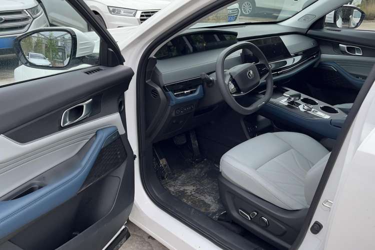 Used CHANGAN UNI-K iDD 2023 Zhidian iDD 1.5T 135km Smart & Fun Model Driver Seat