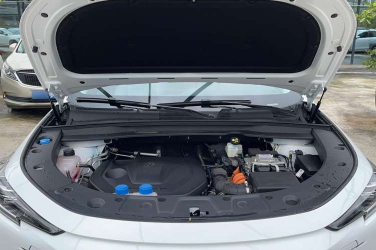 Used CHANGAN UNI-K iDD 2023 Zhidian iDD 1.5T 135km Smart & Fun Model Engine Bay