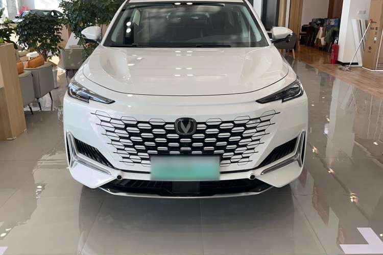 Used CHANGAN UNI-K iDD 2023 Zhidian iDD 1.5T 135km Smart & Fun Model Exterior 1