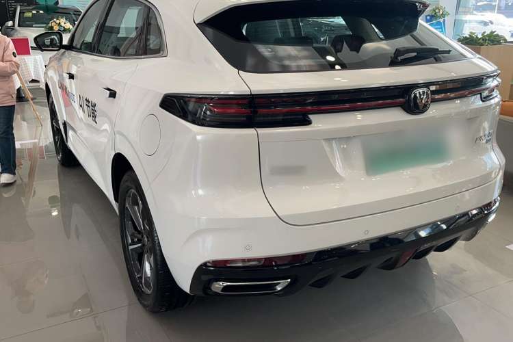 Used CHANGAN UNI-K iDD 2023 Zhidian iDD 1.5T 135km Smart & Fun Model Exterior 5