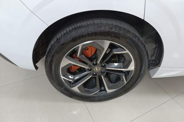 Used CHANGAN UNI-K iDD 2023 Zhidian iDD 1.5T 135km Smart & Fun Model Exterior 5