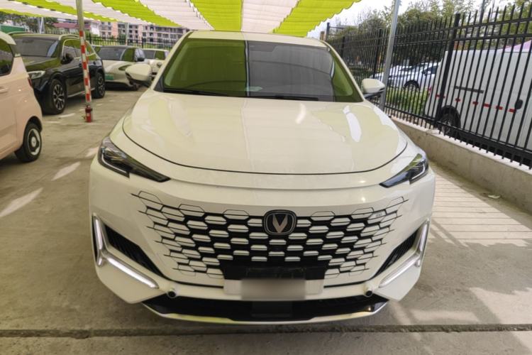 Used CHANGAN UNI-K iDD 2023 Zhidian iDD 1.5T 135km Smart & Fun Model Front