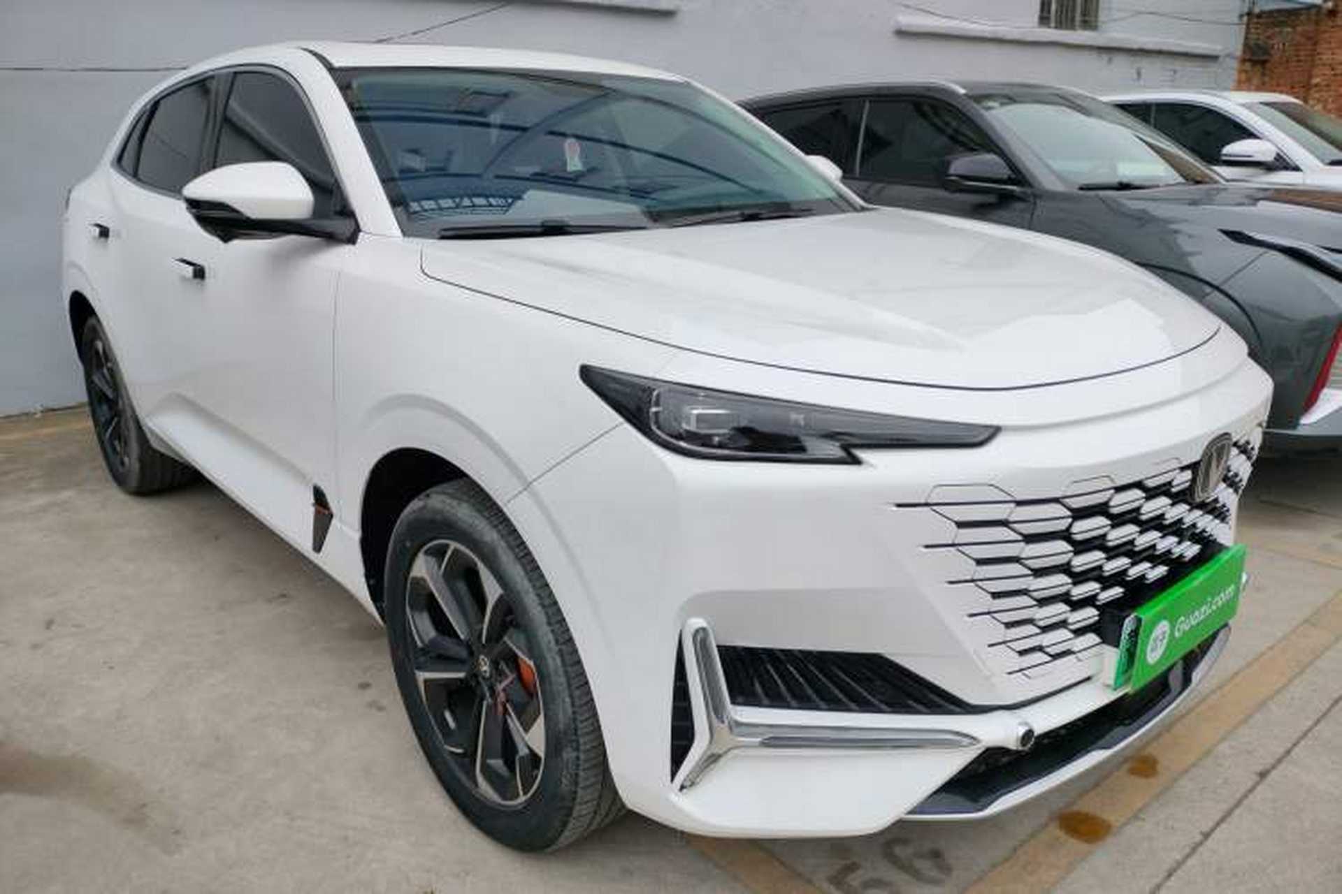 Used CHANGAN UNI-K iDD 2023 Zhidian iDD 1.5T 135km Smart & Fun Model Front Right 45 Deg