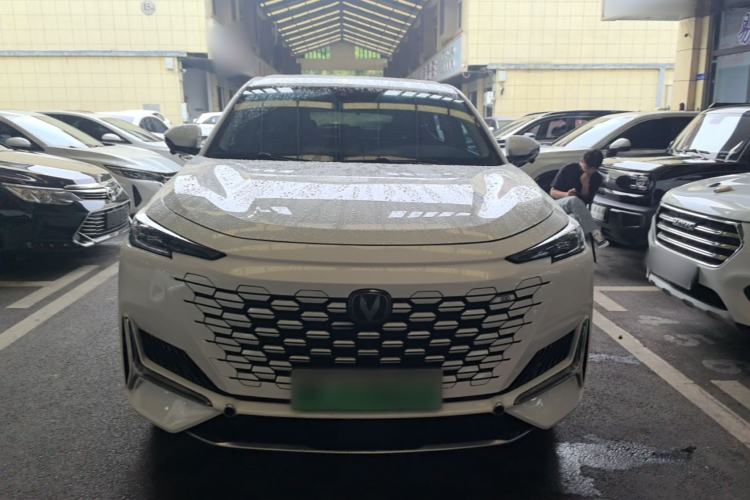 Used CHANGAN UNI-K iDD 2023 Zhidian iDD 1.5T 135km Smart & Fun Model Front