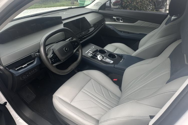 Used CHANGAN UNI-K iDD 2023 Zhidian iDD 1.5T 135km Smart & Fun Model Interior 1