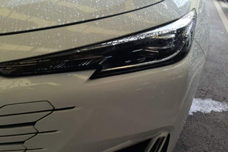 Used CHANGAN UNI-K iDD 2023 Zhidian iDD 1.5T 135km Smart & Fun Model Left Front Headlight