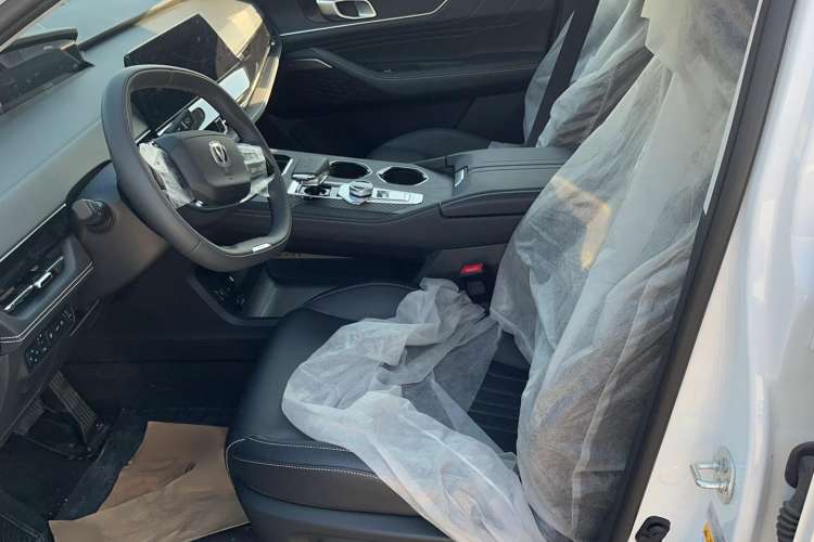 Used CHANGAN UNI-K iDD 2023 Zhidian iDD 1.5T 135km Smart & Fun Model Left Front Seat
