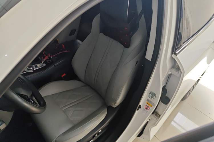 Used CHANGAN UNI-K iDD 2023 Smart Electric iDD 1.5T 135km Smart Leading Model Left Front Seat