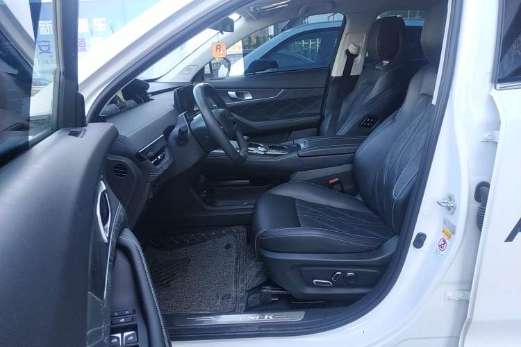 Used CHANGAN UNI-K iDD 2023 Smart Electric iDD 1.5T 135km Smart Leading Model Left Front Seat