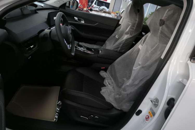 Used CHANGAN UNI-K iDD 2023 Zhidian iDD 1.5T 135km Smart & Fun Model Left Front Seat