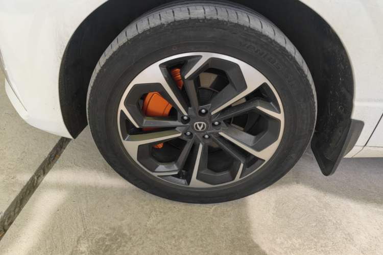Used CHANGAN UNI-K iDD 2023 Zhidian iDD 1.5T 135km Smart & Fun Model Left Front Wheel Hub