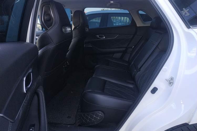 Used CHANGAN UNI-K iDD 2023 Smart Electric iDD 1.5T 135km Smart Leading Model Left Rear Seat