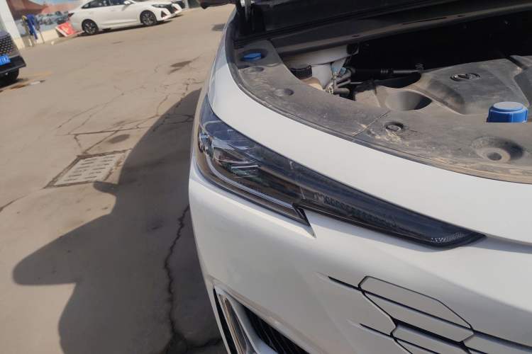 Used CHANGAN UNI-K iDD 2023 Smart Electric iDD 1.5T 135km Smart Leading Model Right Front Headlight