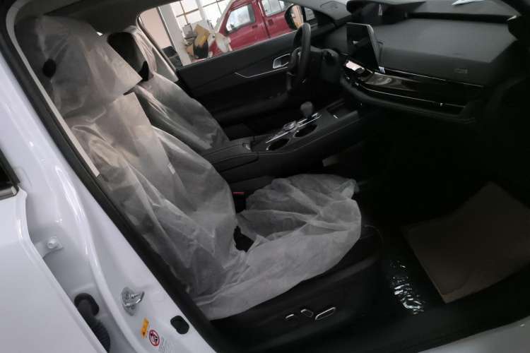 Used CHANGAN UNI-K iDD 2023 Zhidian iDD 1.5T 135km Smart & Fun Model Right Front Seat