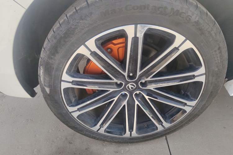 Used CHANGAN UNI-K iDD 2023 Smart Electric iDD 1.5T 135km Smart Leading Model Right Front Wheel Hub