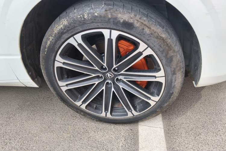 Used CHANGAN UNI-K iDD 2023 Smart Electric iDD 1.5T 135km Smart Leading Model Right Front Wheel Hub