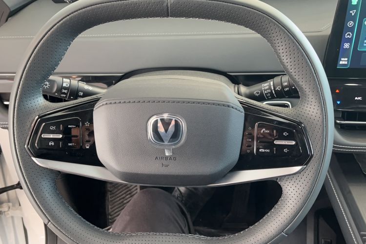 Used CHANGAN UNI-K iDD 2023 Zhidian iDD 1.5T 135km Smart & Fun Model Steering Wheel