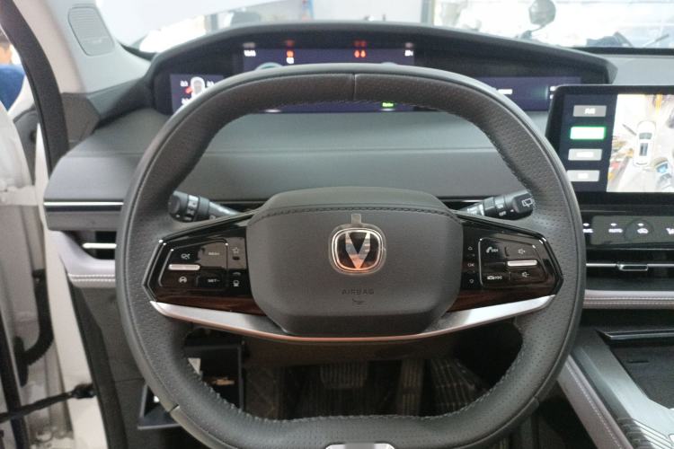 Used CHANGAN UNI-K iDD 2023 Zhidian iDD 1.5T 135km Smart & Fun Model Steering Wheel