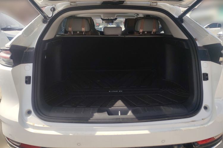 Used CHANGAN UNI-K iDD 2023 Smart Electric iDD 1.5T 135km Smart Leading Model Trunk