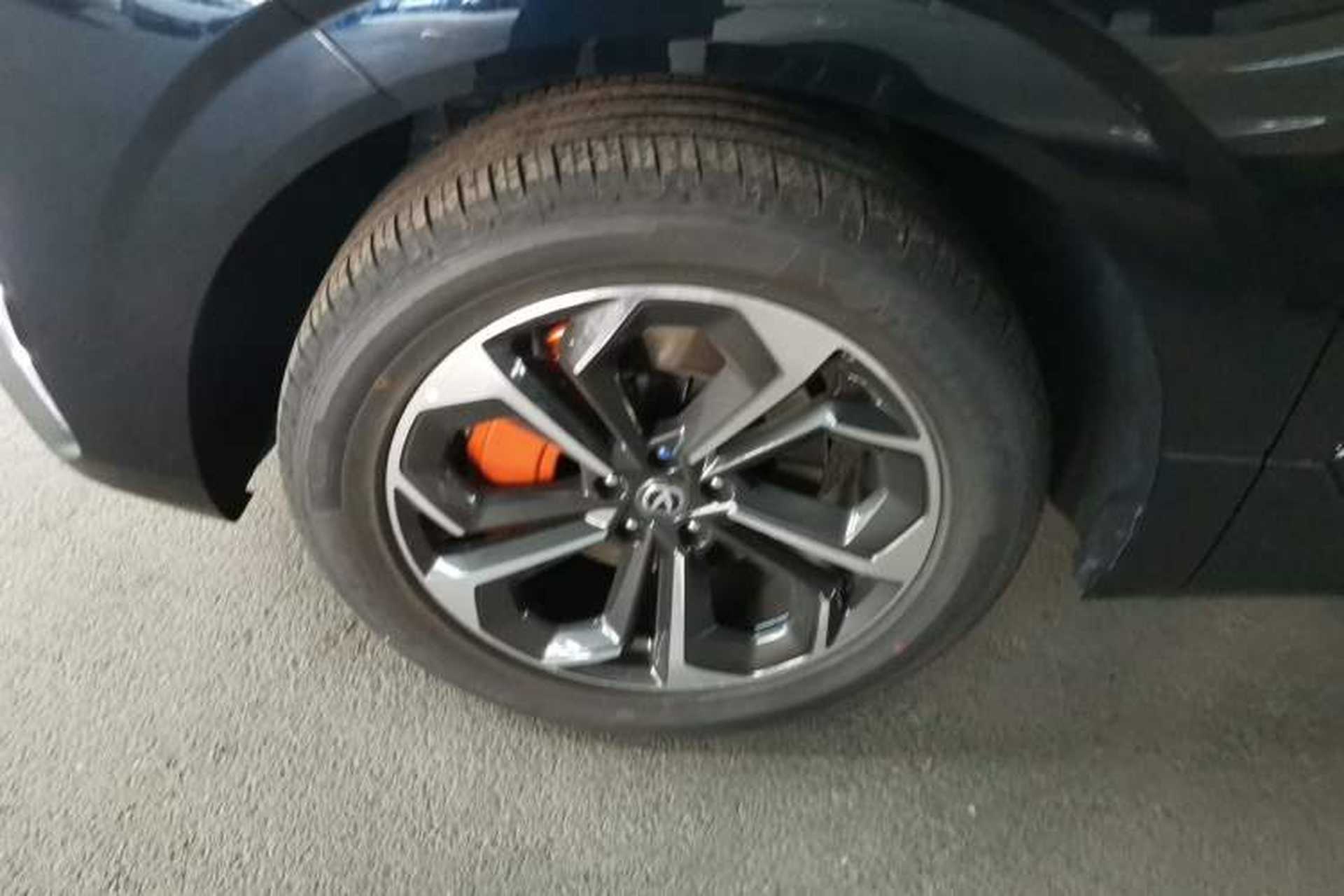 Used CHANGAN UNI-K iDD 2024 Chuzhi iDD 1.5T 135km Smart & Fun Model Left Front Wheel Hub