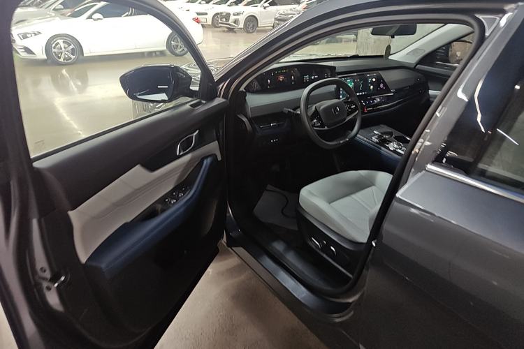 Used CHANGAN UNI-K iDD 2024 Smart Electric iDD 1.5T 135km Smart Enjoyment Model Driver Seat