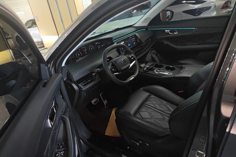 Used CHANGAN UNI-K iDD 2024 ZhiDian iDD 1.5T 135km Smart Leading Model Driver Seat