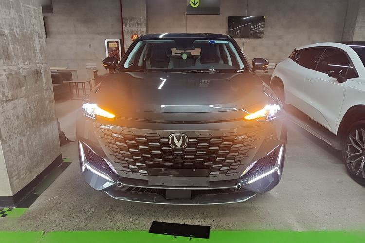Used CHANGAN UNI-K iDD 2024 Smart Electric iDD 1.5T 135km Smart Enjoyment Model Front