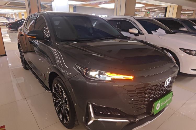 Used CHANGAN UNI-K iDD 2024 ZhiDian iDD 1.5T 135km Smart Leading Model Front Right 45 Deg