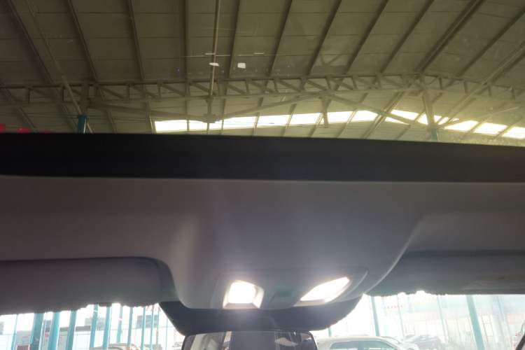 Used CHANGAN UNI-K iDD 2024 ZhiDian iDD 1.5T 135km Smart Leading Model Headliner