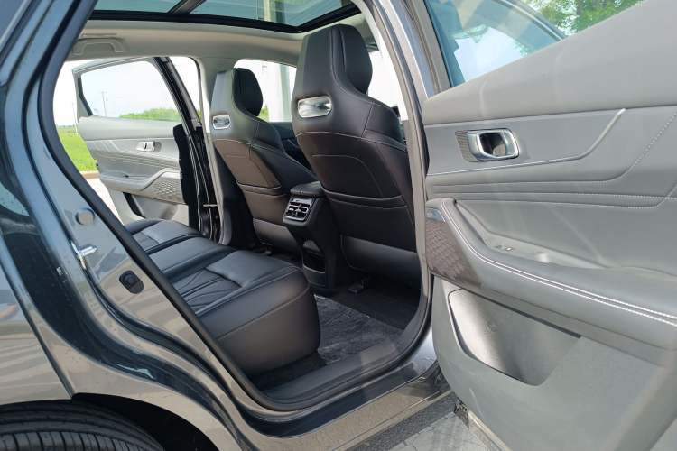 Used CHANGAN UNI-K iDD 2024 Chuzhi iDD 1.5T 135km Smart & Fun Model Interior 5