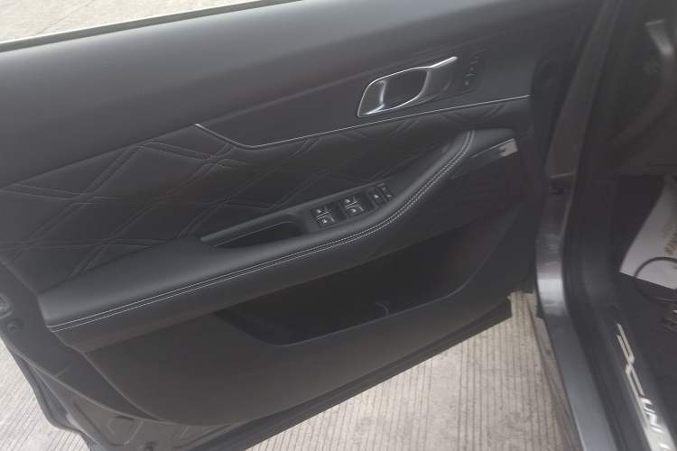 Used CHANGAN UNI-K iDD 2024 ZhiDian iDD 1.5T 135km Smart Leading Model Interior 7
