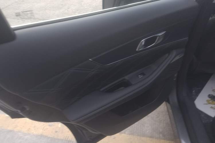 Used CHANGAN UNI-K iDD 2024 ZhiDian iDD 1.5T 135km Smart Leading Model Interior 8