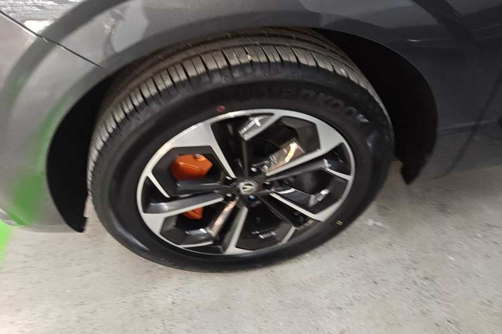 Used CHANGAN UNI-K iDD 2024 Smart Electric iDD 1.5T 135km Smart Enjoyment Model Left Front Wheel Hub