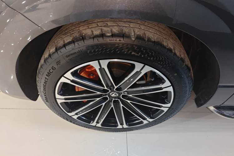 Used CHANGAN UNI-K iDD 2024 ZhiDian iDD 1.5T 135km Smart Leading Model Left Front Wheel Hub